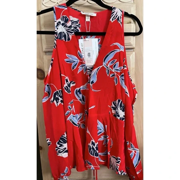 Yumi Kim love struck top small - Picture 7 of 7